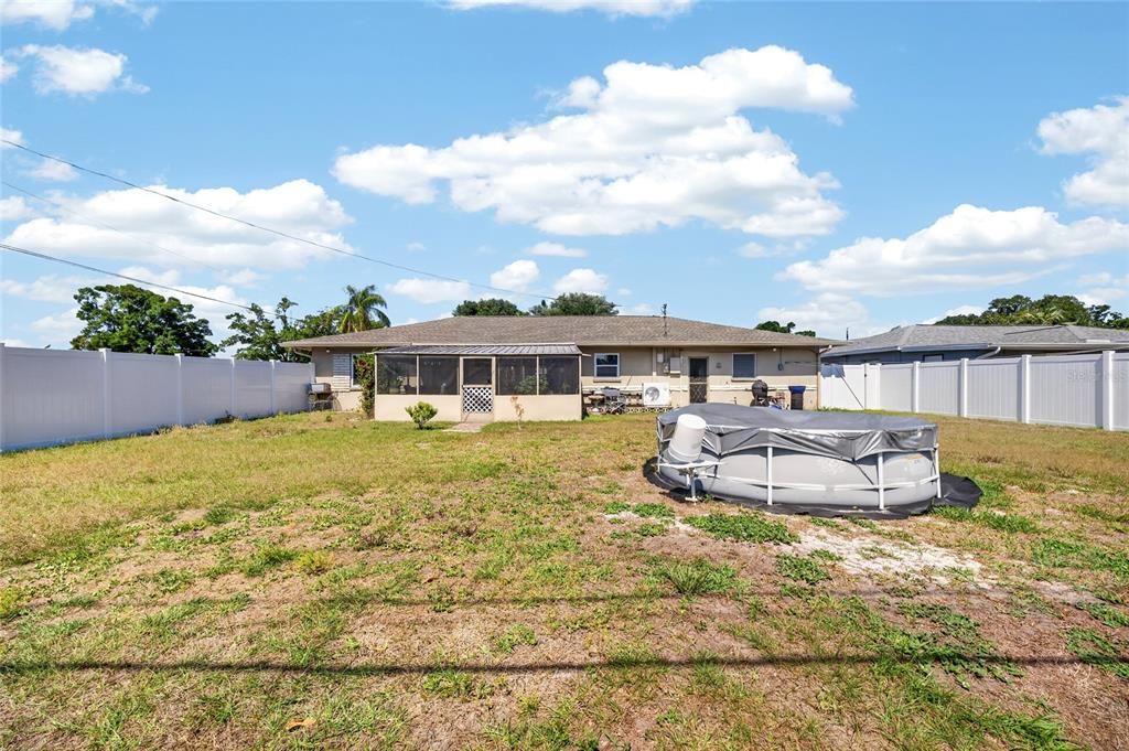 Activo con contrato: $345,000 (3 camas, 2 baños, 1248 Pies cuadrados)