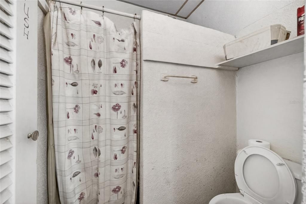Activo con contrato: $345,000 (3 camas, 2 baños, 1248 Pies cuadrados)
