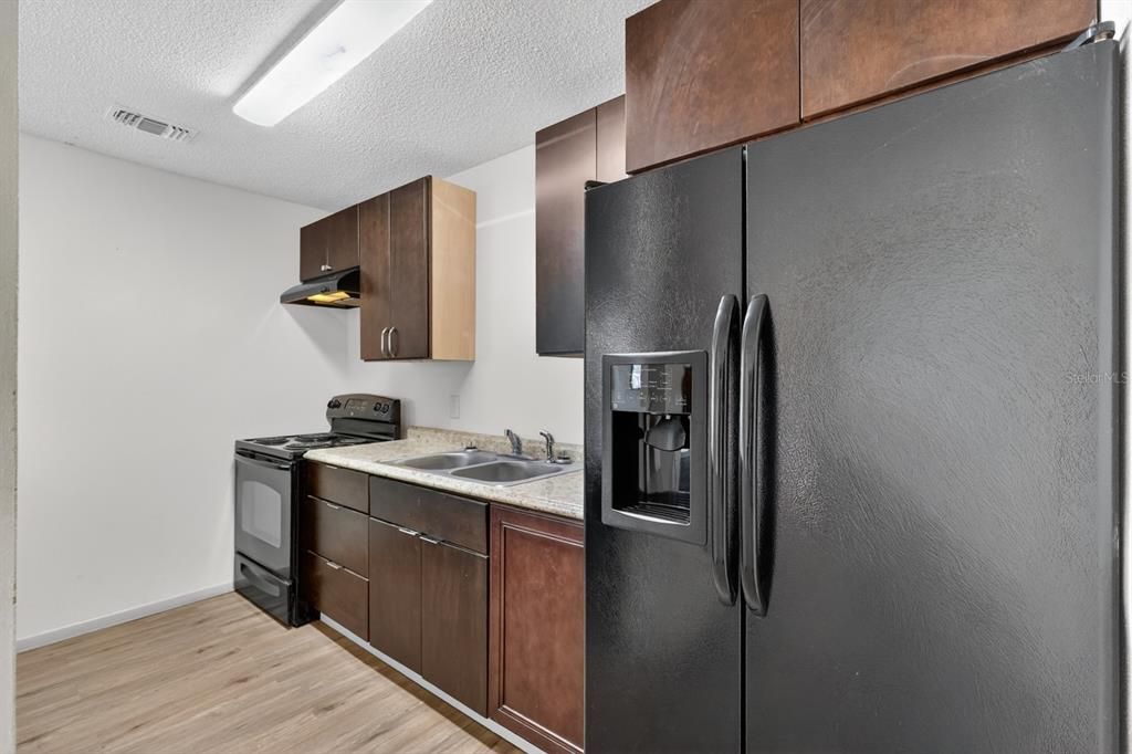 For Sale: $215,000 (3 beds, 1 baths, 1151 Square Feet)