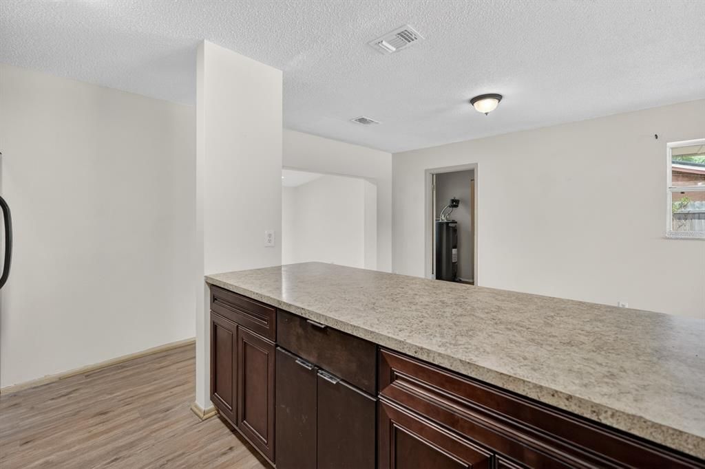For Sale: $215,000 (3 beds, 1 baths, 1151 Square Feet)