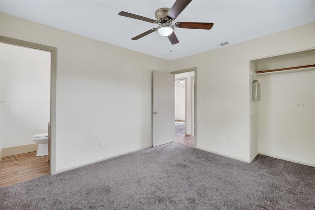 For Sale: $215,000 (3 beds, 1 baths, 1151 Square Feet)