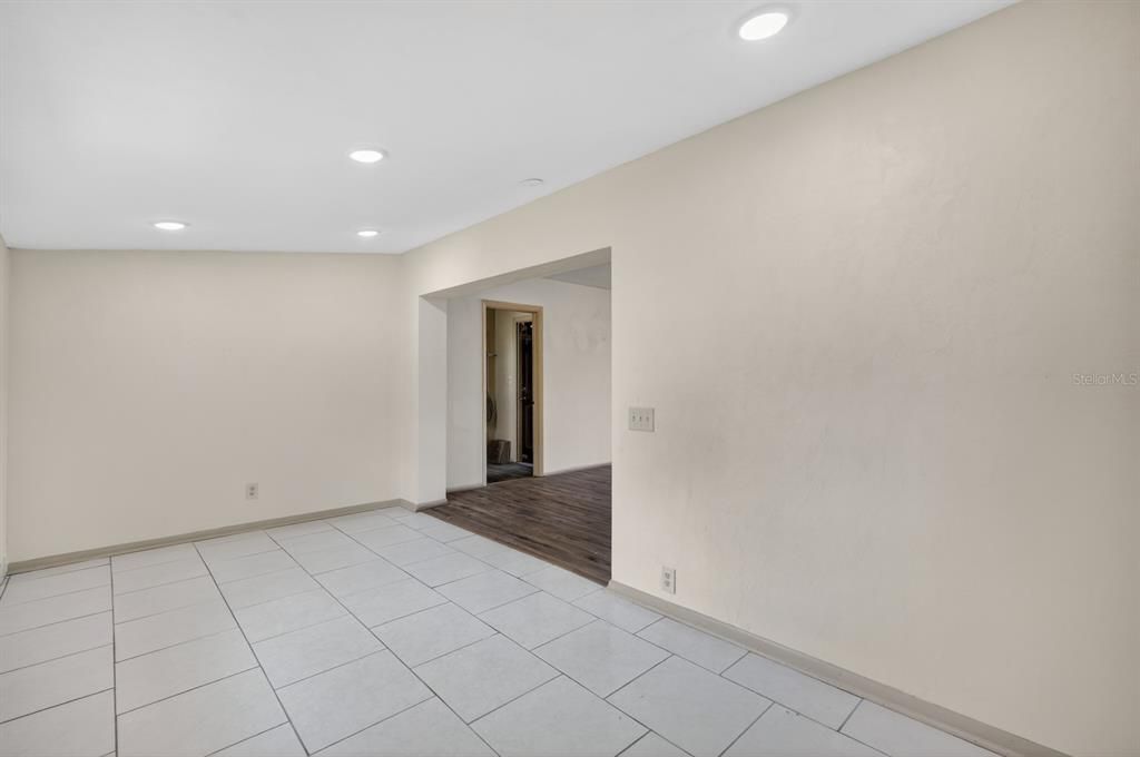 For Sale: $215,000 (3 beds, 1 baths, 1151 Square Feet)