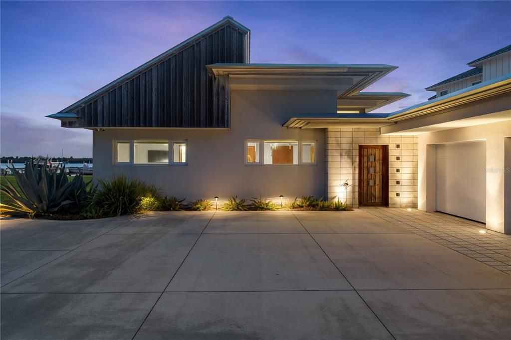 En Venta: $4,200,000 (3 camas, 3 baños, 2165 Pies cuadrados)