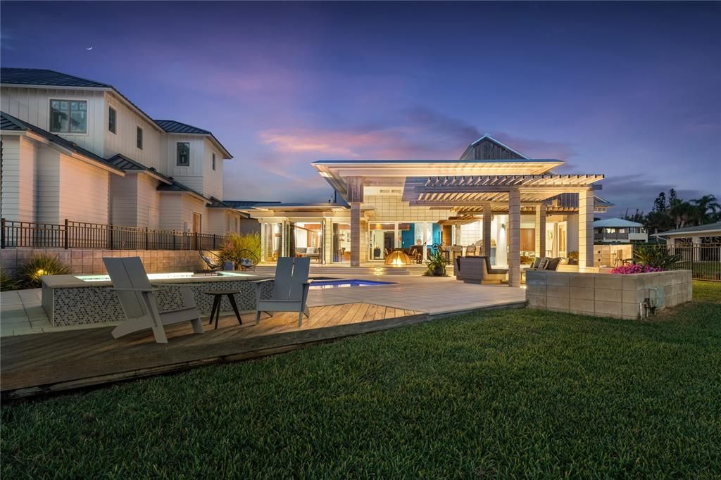 En Venta: $4,200,000 (3 camas, 3 baños, 2165 Pies cuadrados)