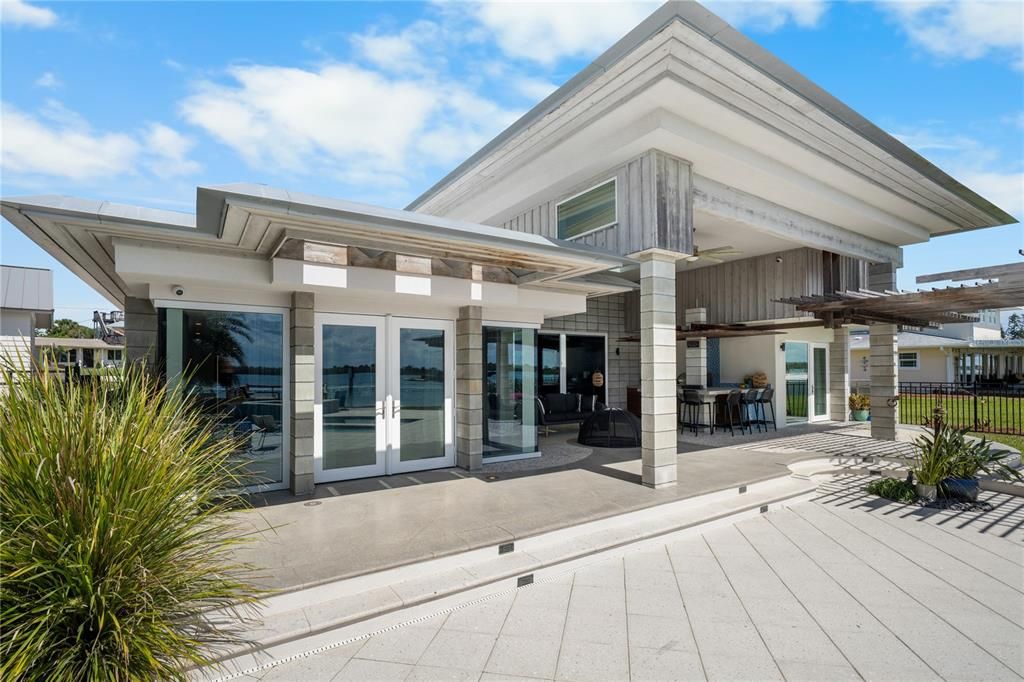 En Venta: $4,200,000 (3 camas, 3 baños, 2165 Pies cuadrados)