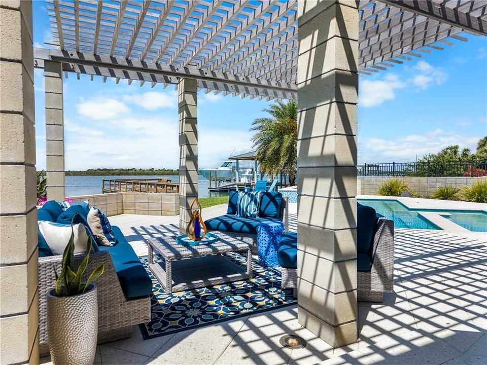 En Venta: $4,200,000 (3 camas, 3 baños, 2165 Pies cuadrados)