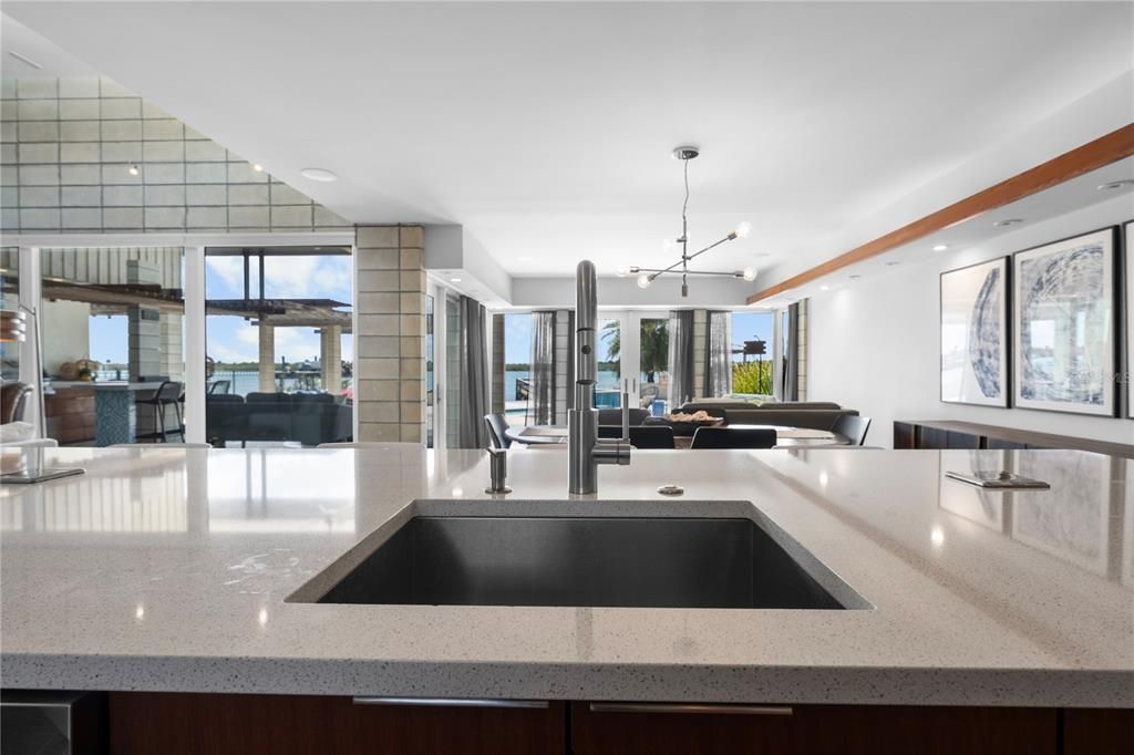 En Venta: $4,200,000 (3 camas, 3 baños, 2165 Pies cuadrados)