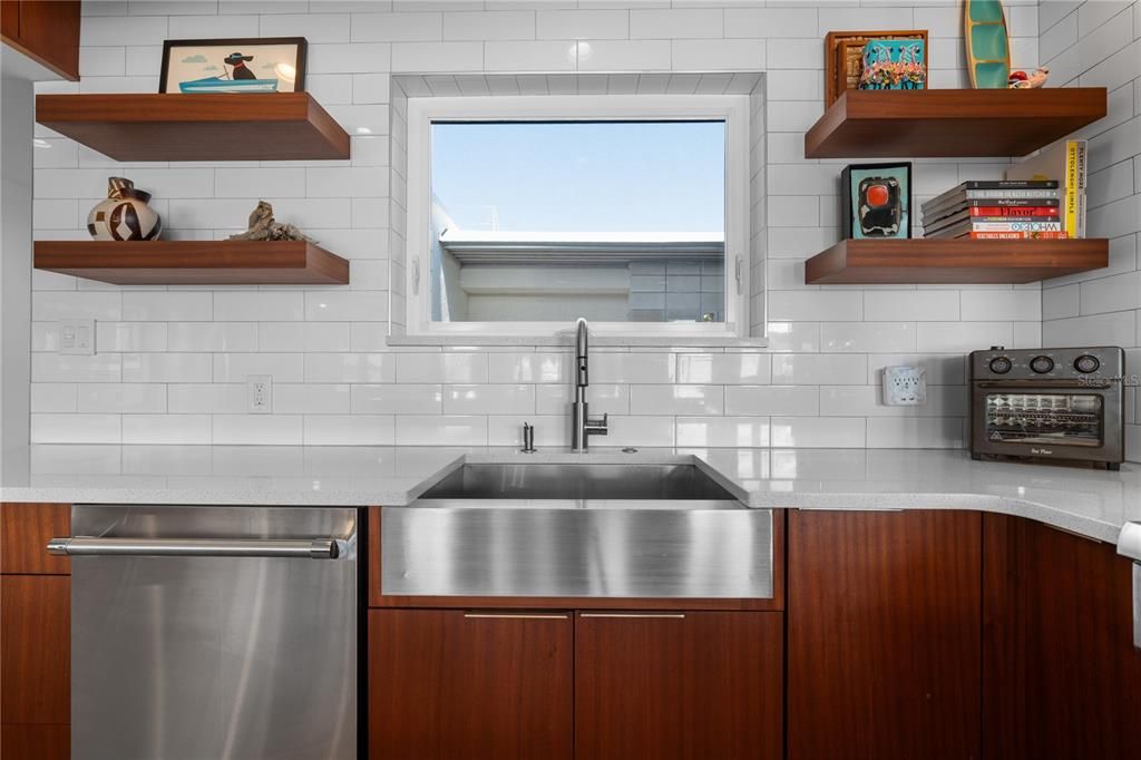 En Venta: $4,200,000 (3 camas, 3 baños, 2165 Pies cuadrados)