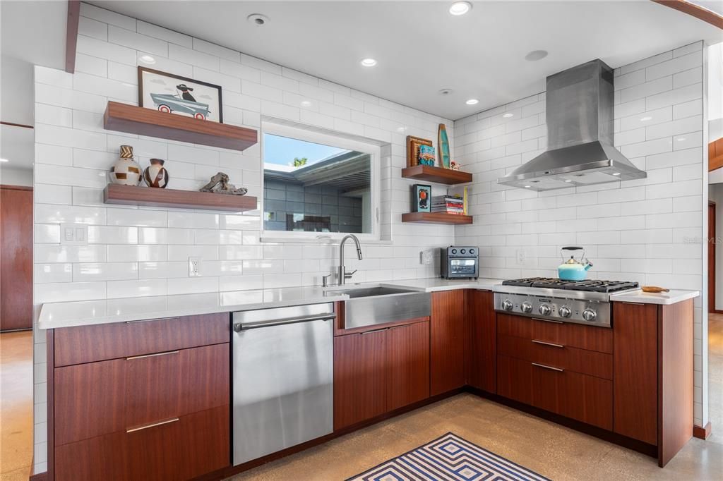 En Venta: $4,200,000 (3 camas, 3 baños, 2165 Pies cuadrados)