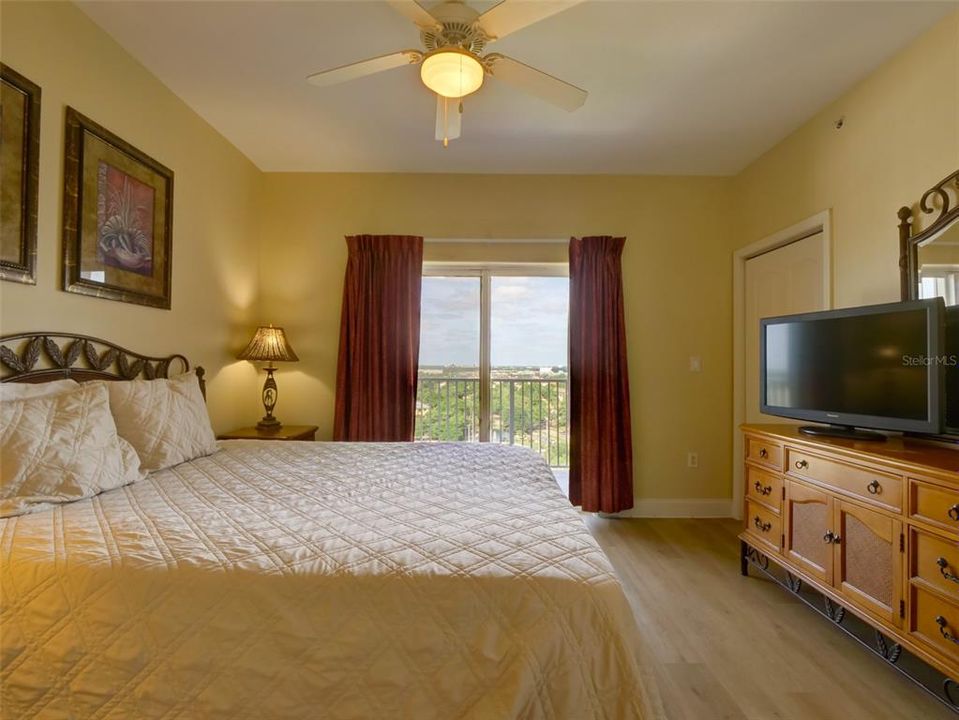 待售: $369,000 (2 贝兹, 2 浴室, 1078 平方英尺)
