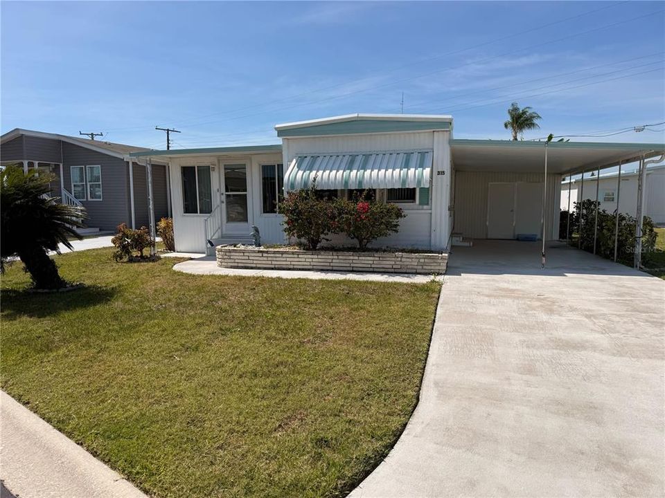 For Sale: $85,000 (1 beds, 1 baths, 624 Square Feet)