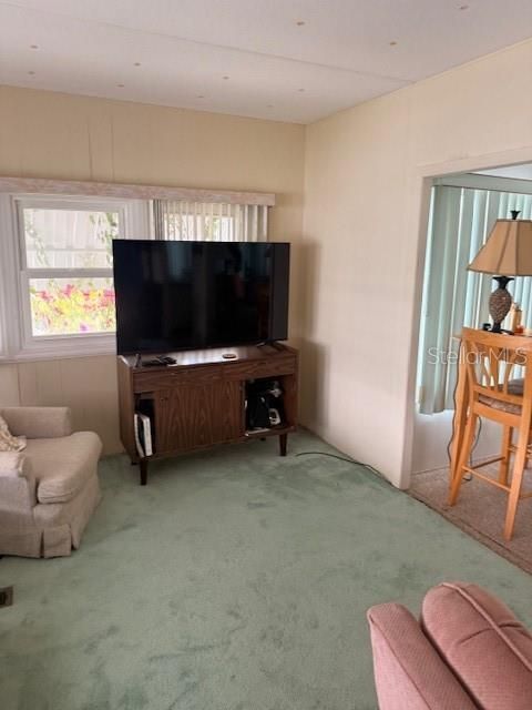 For Sale: $85,000 (1 beds, 1 baths, 624 Square Feet)