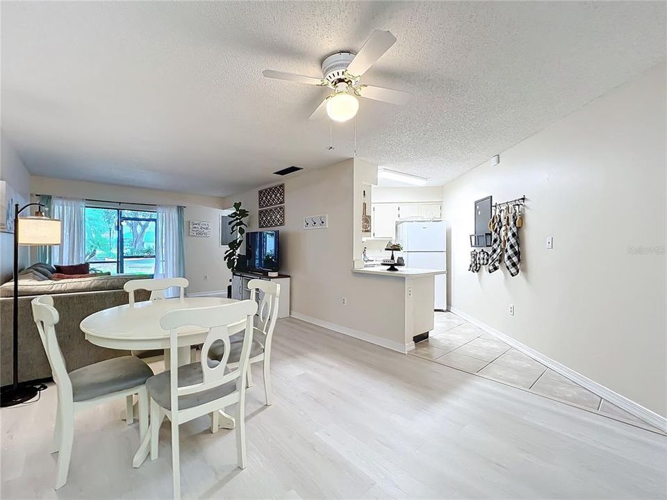 For Rent: $1,800 (2 beds, 2 baths, 820 Square Feet)