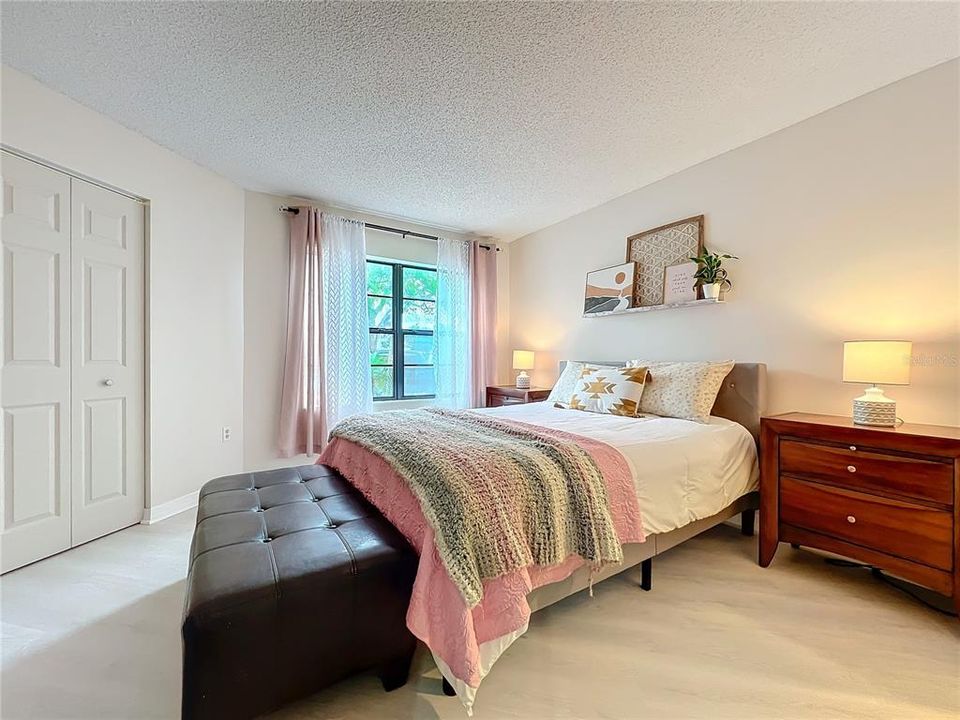 For Rent: $1,800 (2 beds, 2 baths, 820 Square Feet)