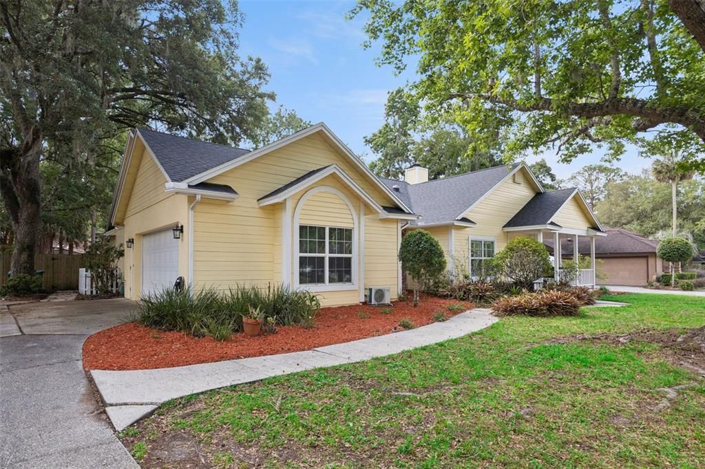 Active With Contract: $650,000 (4 beds, 3 baths, 2242 Square Feet)