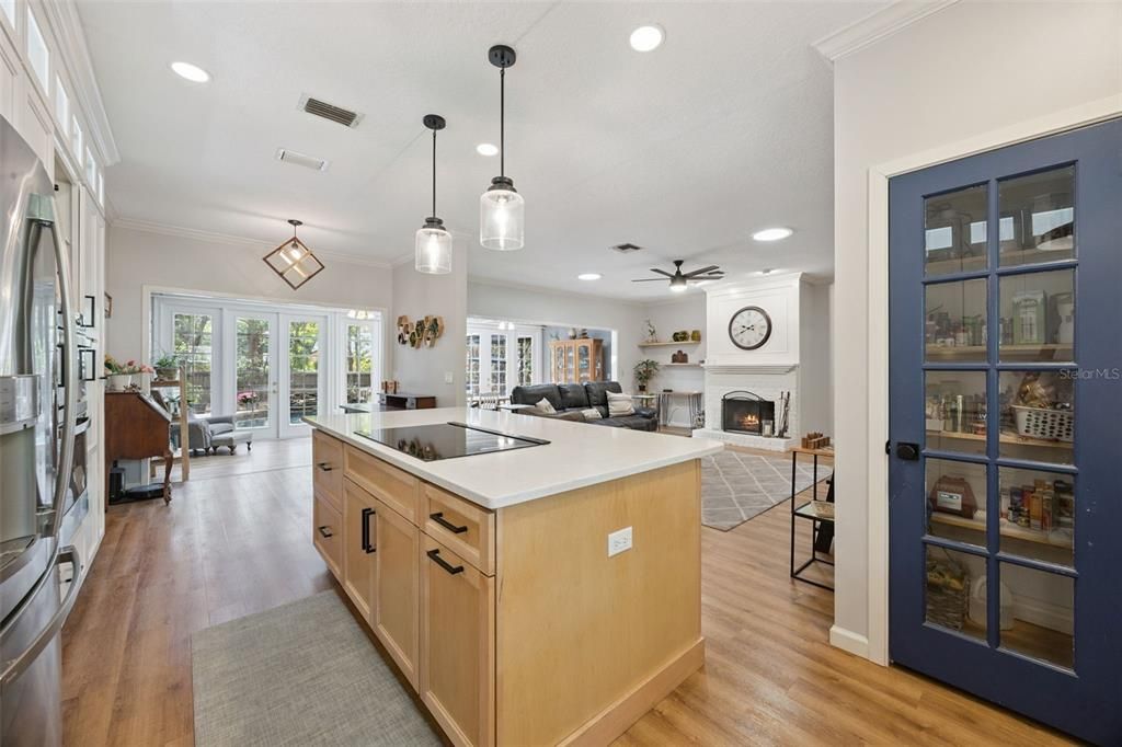 Active With Contract: $650,000 (4 beds, 3 baths, 2242 Square Feet)