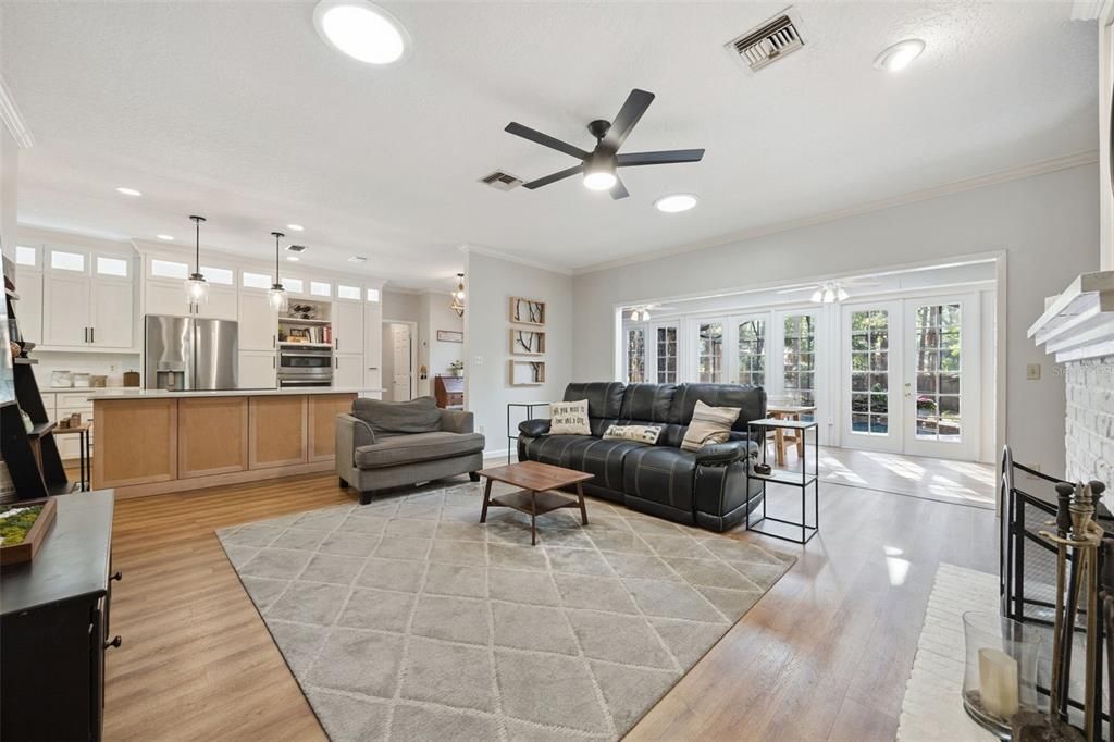 Active With Contract: $650,000 (4 beds, 3 baths, 2242 Square Feet)