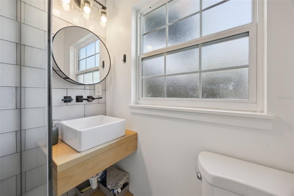 Active With Contract: $650,000 (4 beds, 3 baths, 2242 Square Feet)