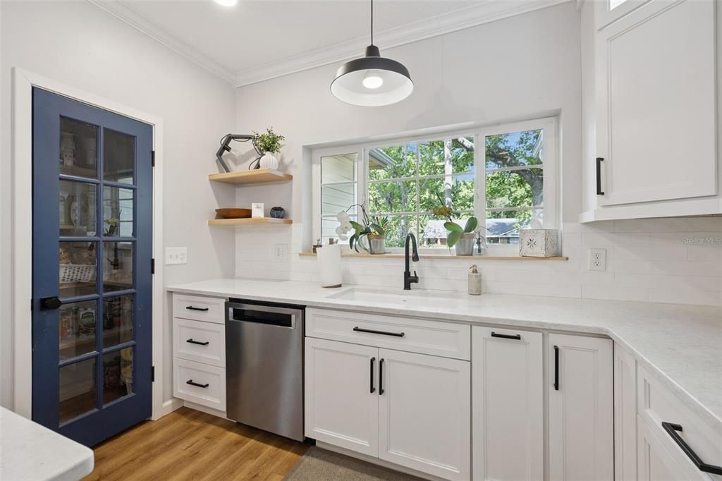 Active With Contract: $650,000 (4 beds, 3 baths, 2242 Square Feet)