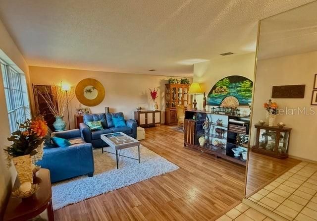 Active With Contract: $294,500 (3 beds, 2 baths, 2019 Square Feet)