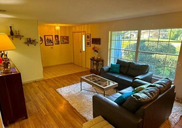 Active With Contract: $294,500 (3 beds, 2 baths, 2019 Square Feet)