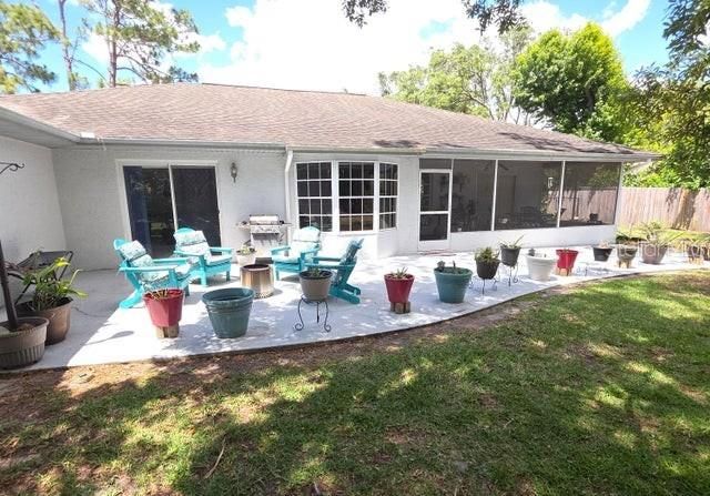 Active With Contract: $294,500 (3 beds, 2 baths, 2019 Square Feet)