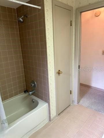 Active With Contract: $294,500 (3 beds, 2 baths, 2019 Square Feet)