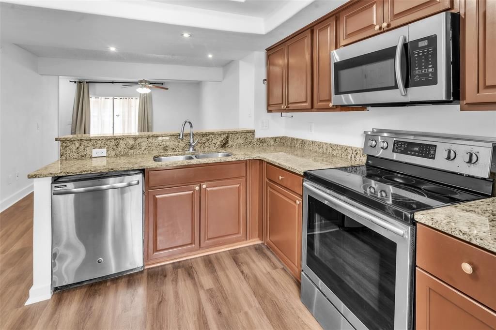 Activo con contrato: $229,999 (2 camas, 2 baños, 1088 Pies cuadrados)