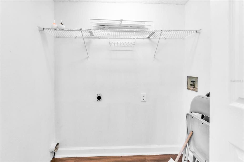 Activo con contrato: $229,999 (2 camas, 2 baños, 1088 Pies cuadrados)
