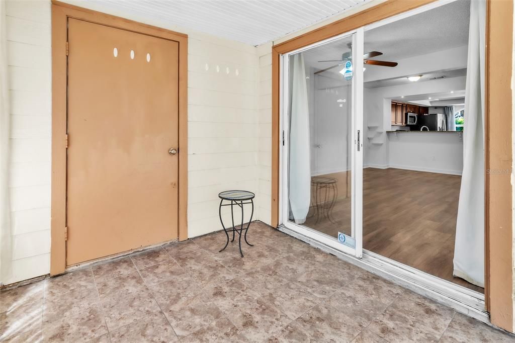 Activo con contrato: $229,999 (2 camas, 2 baños, 1088 Pies cuadrados)