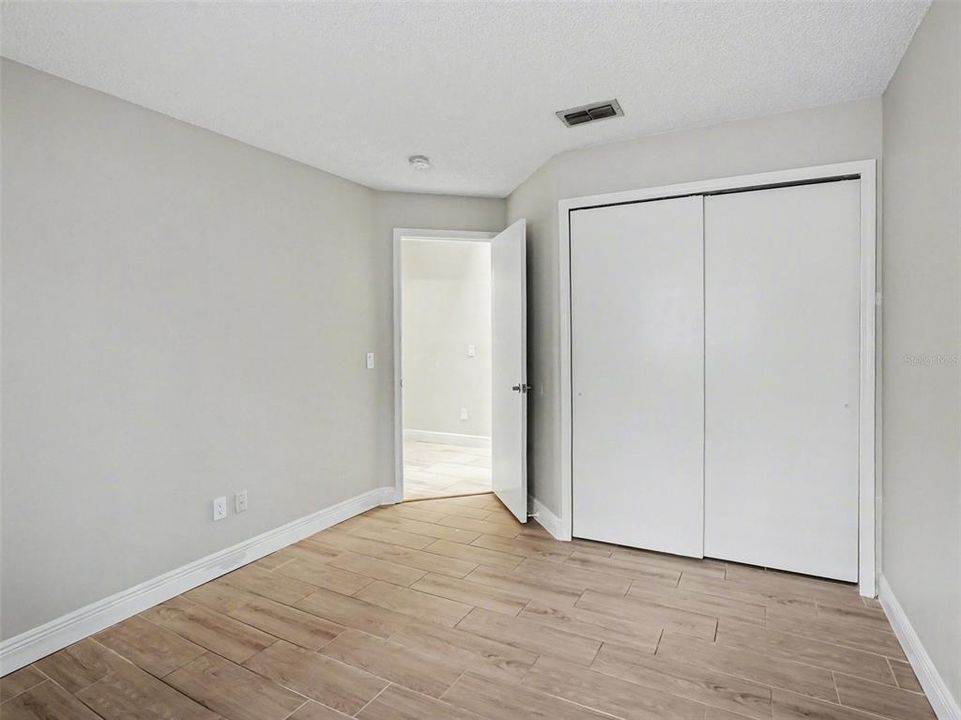 Под контрактом: $459,900 (4 спален, 2 ванн, 1808 Квадратных фут)