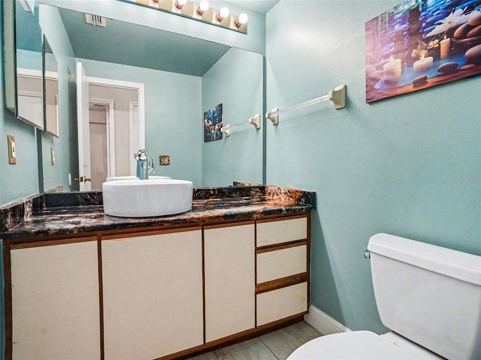 Под контрактом: $459,900 (4 спален, 2 ванн, 1808 Квадратных фут)