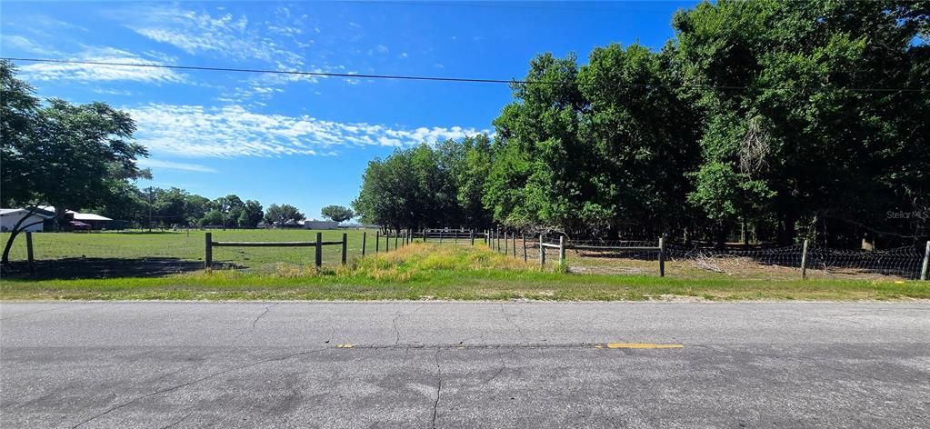 Active With Contract: $445,000 (7.50 acres)