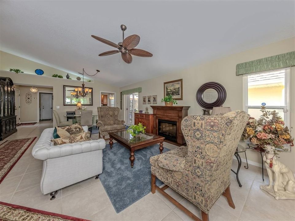 For Sale: $385,000 (3 beds, 2 baths, 1735 Square Feet)