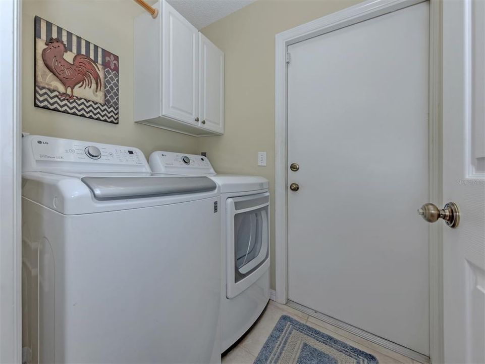 For Sale: $385,000 (3 beds, 2 baths, 1735 Square Feet)