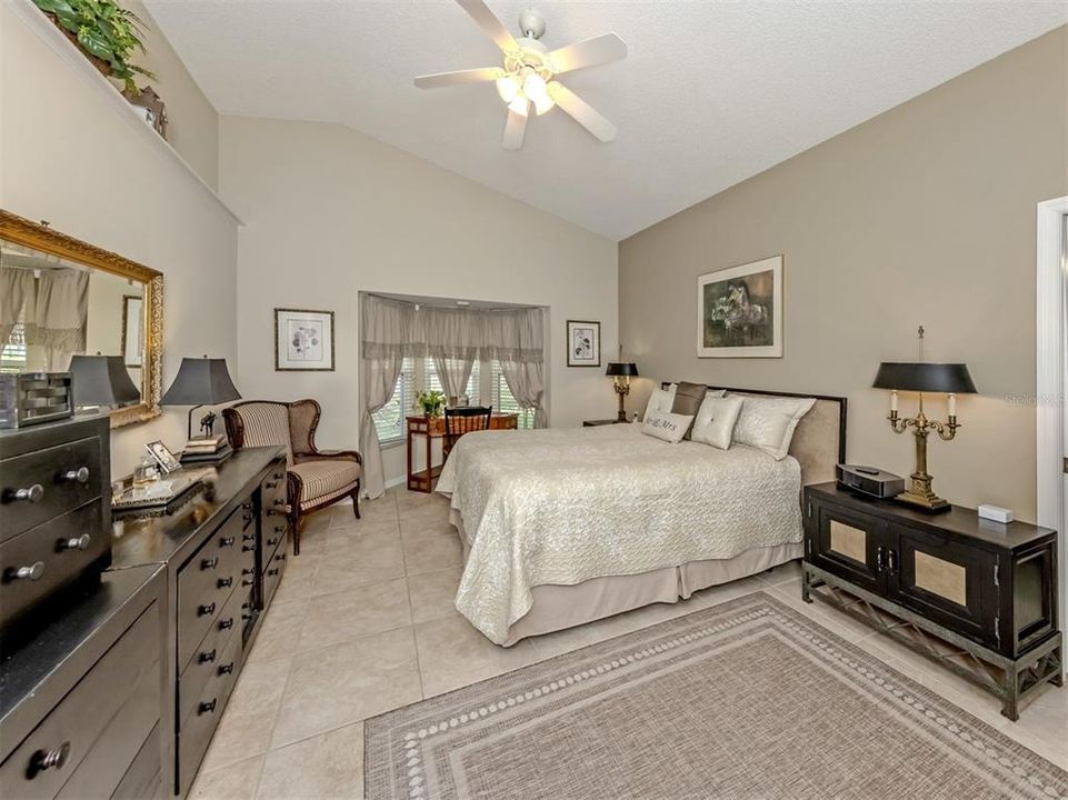 For Sale: $385,000 (3 beds, 2 baths, 1735 Square Feet)