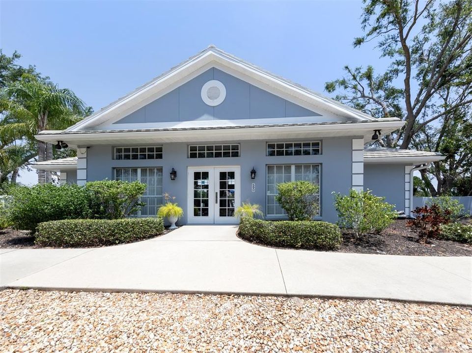 For Sale: $385,000 (3 beds, 2 baths, 1735 Square Feet)