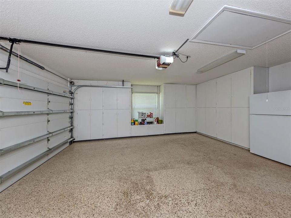For Sale: $385,000 (3 beds, 2 baths, 1735 Square Feet)