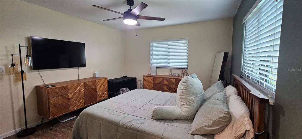 For Rent: $2,250 (3 beds, 2 baths, 1398 Square Feet)
