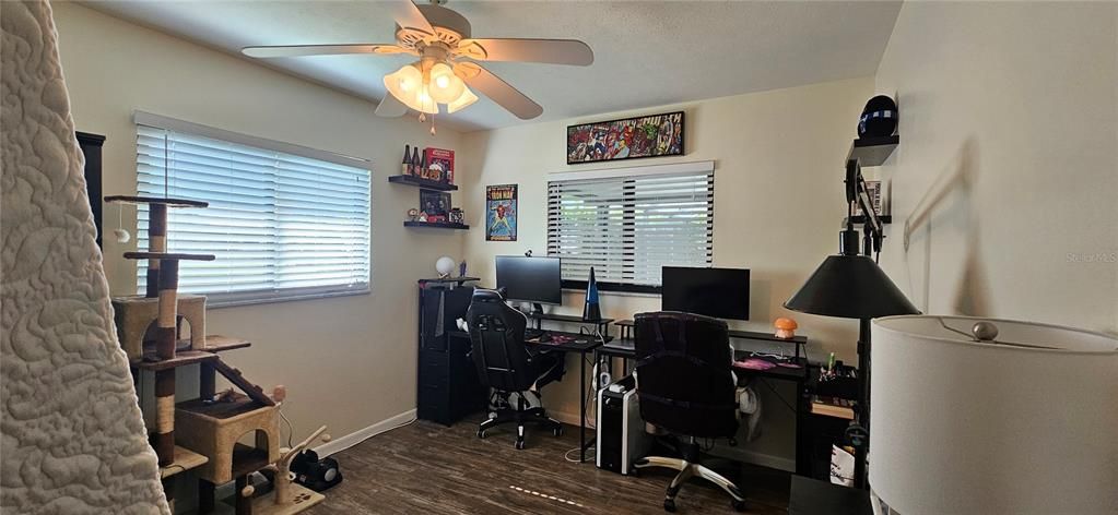 For Rent: $2,250 (3 beds, 2 baths, 1398 Square Feet)