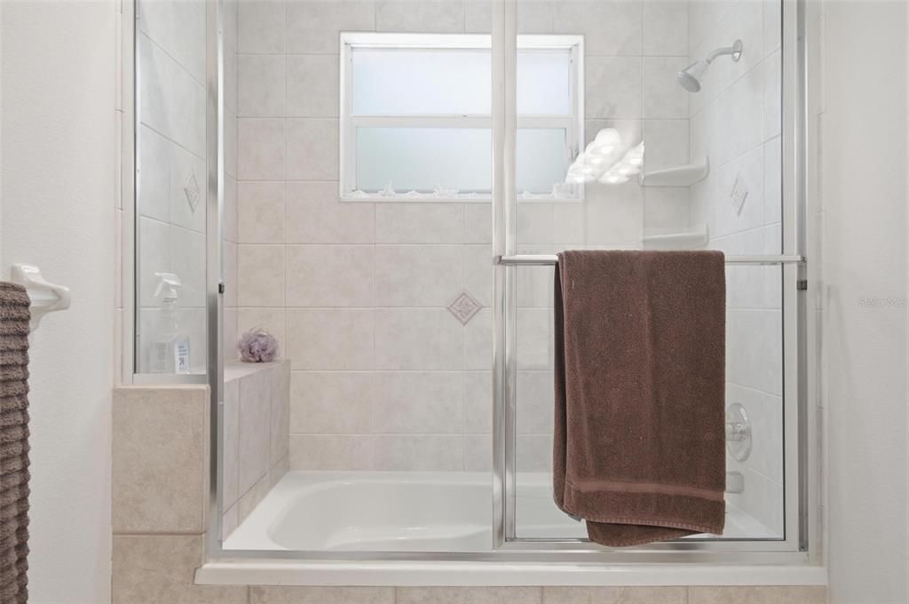 En Venta: $449,900 (3 camas, 2 baños, 1847 Pies cuadrados)