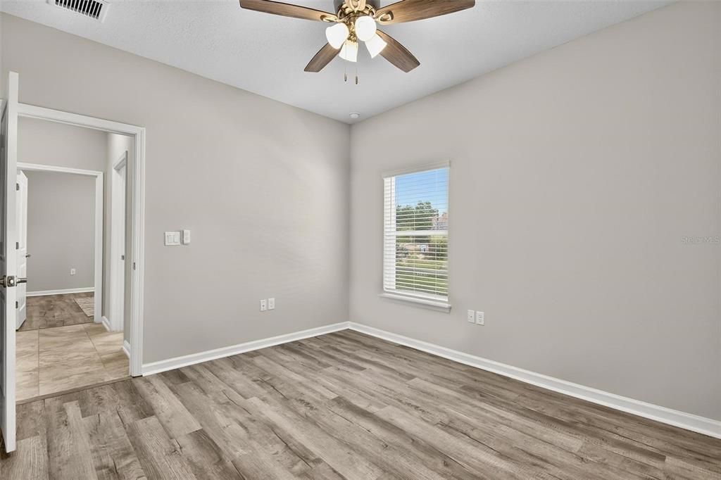 En Venta: $499,900 (4 camas, 3 baños, 2763 Pies cuadrados)