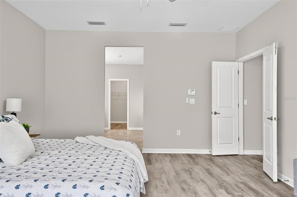En Venta: $499,900 (4 camas, 3 baños, 2763 Pies cuadrados)