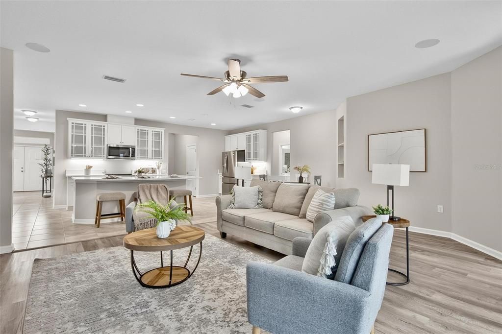 En Venta: $499,900 (4 camas, 3 baños, 2763 Pies cuadrados)