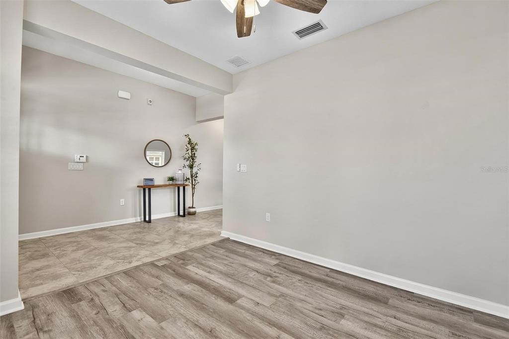 En Venta: $499,900 (4 camas, 3 baños, 2763 Pies cuadrados)