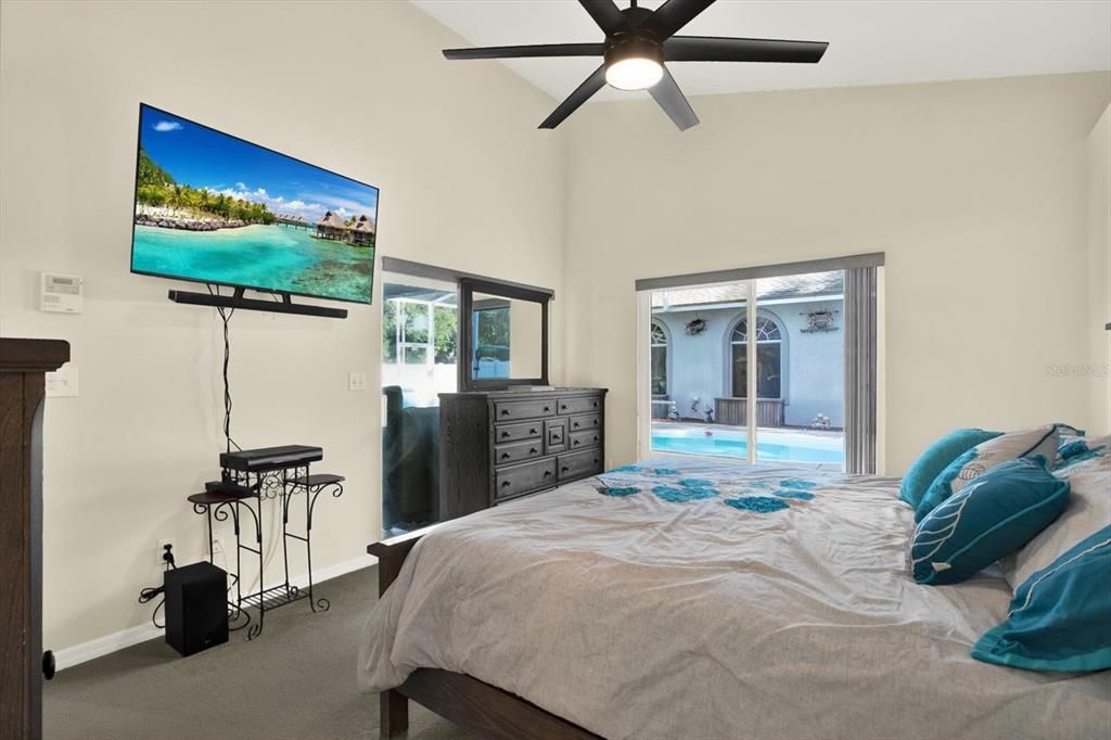 Active With Contract: $599,900 (3 beds, 2 baths, 1540 Square Feet)