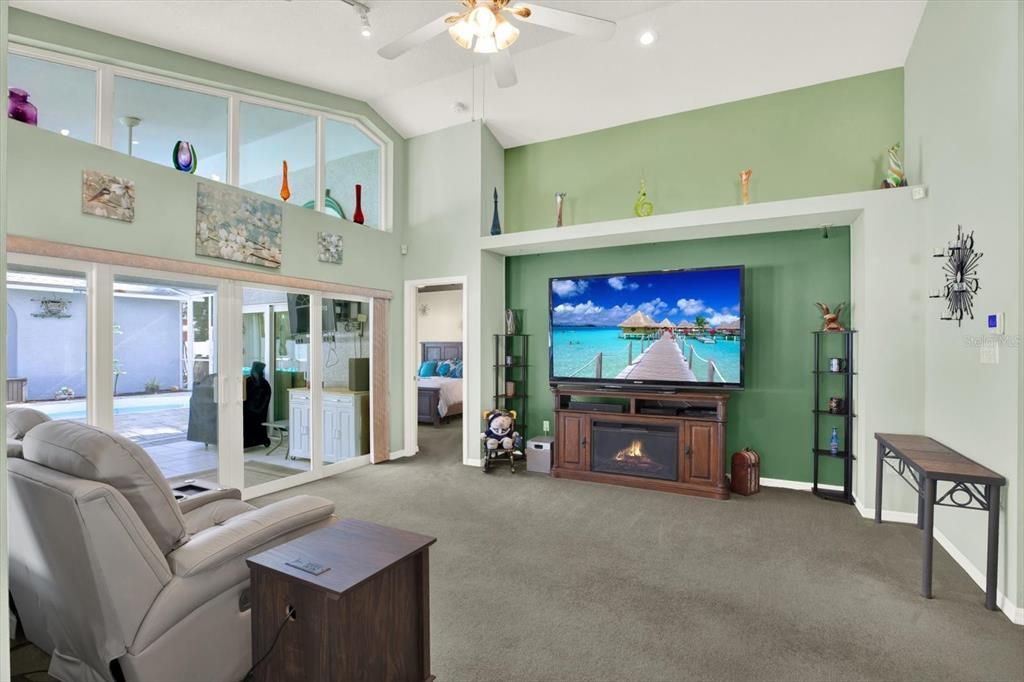 Active With Contract: $599,900 (3 beds, 2 baths, 1540 Square Feet)