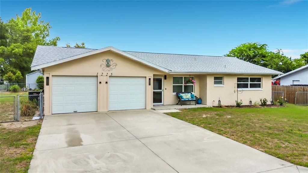 Active With Contract: $294,500 (3 beds, 2 baths, 1500 Square Feet)