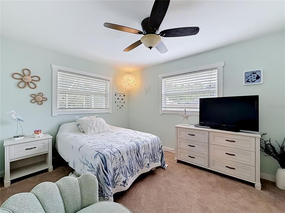 Active With Contract: $294,500 (3 beds, 2 baths, 1500 Square Feet)