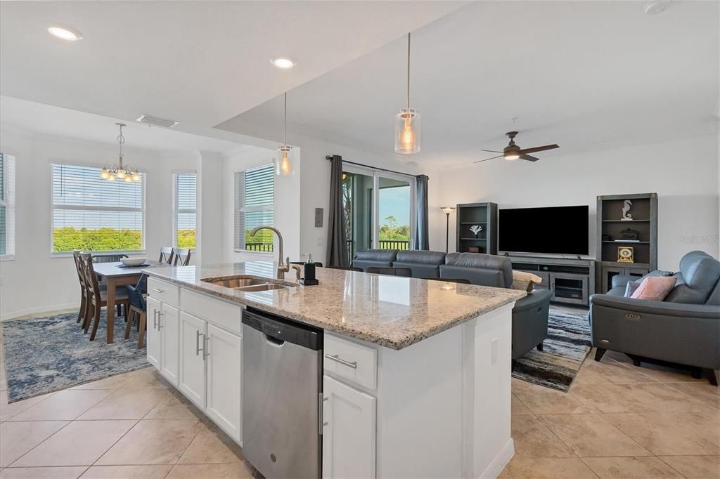 For Rent: $6,000 (2 beds, 2 baths, 1154 Square Feet)
